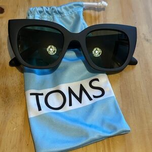 TOMS Black Cat Eye Sunglasses